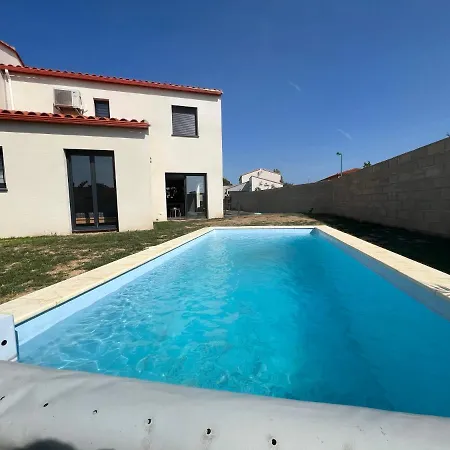 Maison Recente Avec Piscine Holiday home *